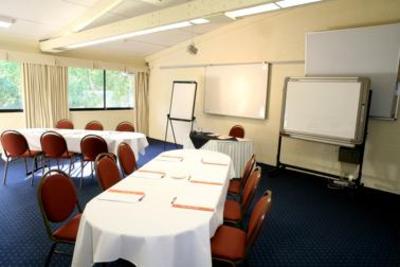фото отеля Central Bardon Conference Venue Apartments Brisbane