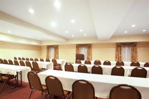 фото отеля Holiday Inn Express Bourbonnais Kankakee Bradley
