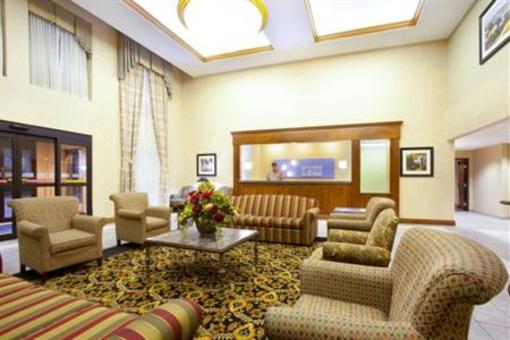 фото отеля Holiday Inn Express Bourbonnais Kankakee Bradley
