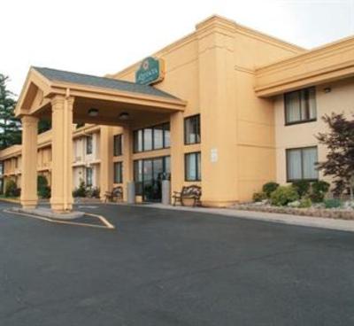 фото отеля La Quinta Inn & Suites Wayne (New Jersey)