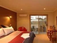 Motel Strahan