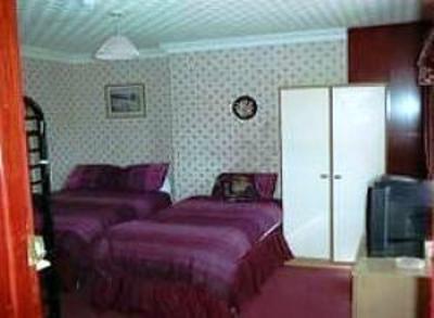 фото отеля Jollies Guest House Blackpool