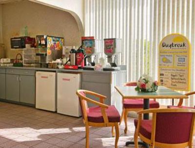 фото отеля Days Inn McDonough