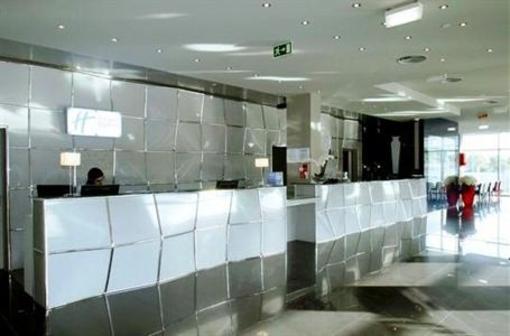 фото отеля Holiday Inn Express Lisbon Alfragide