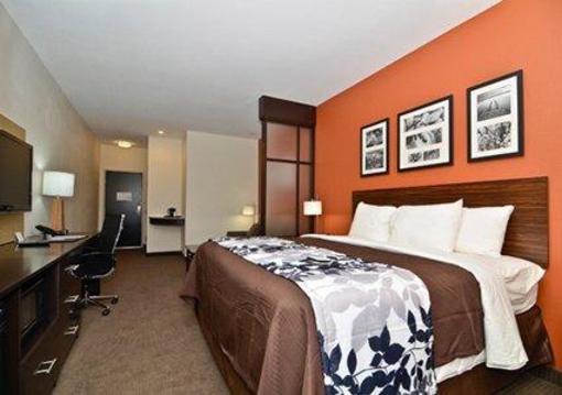 фото отеля Sleep Inn & Suites