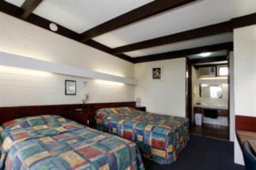 фото отеля Midtown Motor Inn Sale