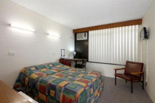 фото отеля Midtown Motor Inn Sale