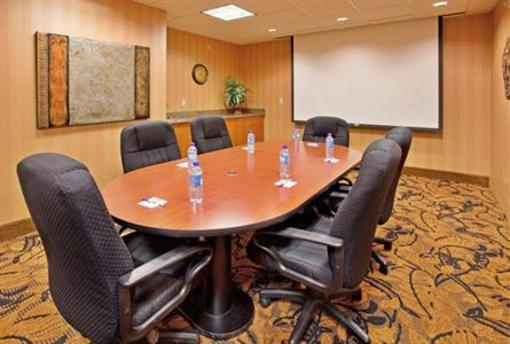 фото отеля Holiday Inn Express Hotel Hastings