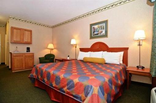 фото отеля Best Western Plus Napoleon Inn & Suites