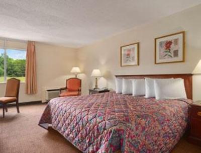 фото отеля Days Inn & Suites Montgomery