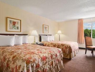 фото отеля Days Inn & Suites Montgomery