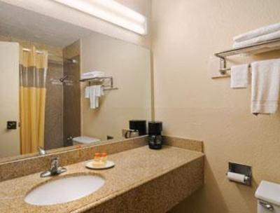 фото отеля Days Inn & Suites Montgomery