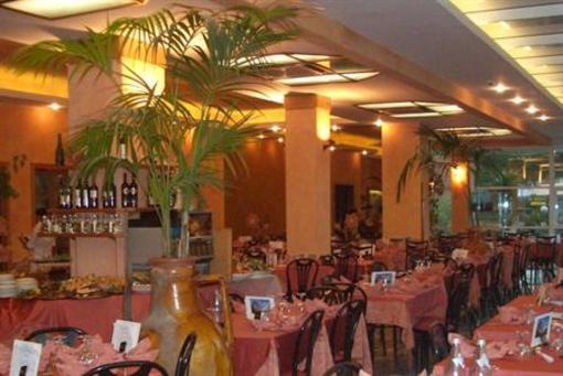фото отеля BiondiHotels Wivien Canada Cesenatico