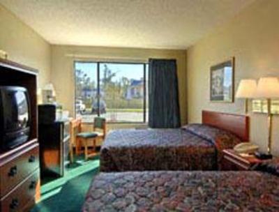 фото отеля Howard Johnson Express Inn - Pensacola