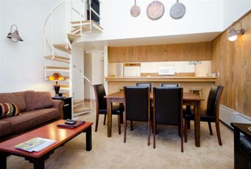 фото отеля Gondola Square Condominiums Steamboat Springs