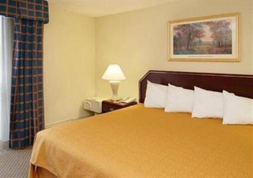 фото отеля Quality Inn and Suites Everett