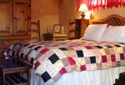 фото отеля Adobe Nido Bed & Breakfast