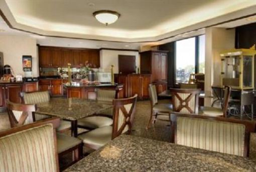 фото отеля Drury Inn & Suites Kansas City Airport