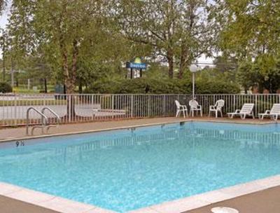 фото отеля Days Inn West Broad