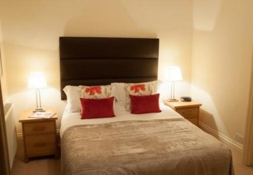 фото отеля Clarendon Serviced Apartments Knights Place