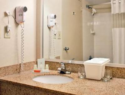 фото отеля Howard Johnson Historic Williamsburg