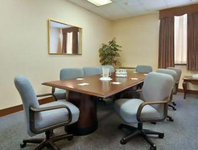 фото отеля Howard Johnson Historic Williamsburg