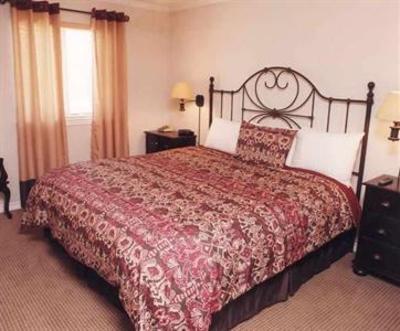 фото отеля Vineyard Court Designer Suites Hotel