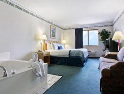 фото отеля Baymont Inn & Suites and Conference Center