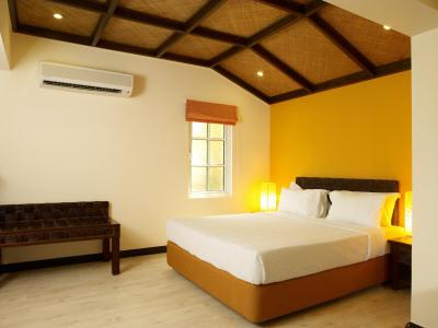 фото отеля Richmond Hotel Puducherry