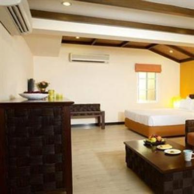 фото отеля Richmond Hotel Puducherry