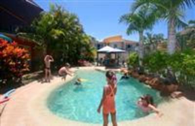 фото отеля Coolum Beach Getaway Resort