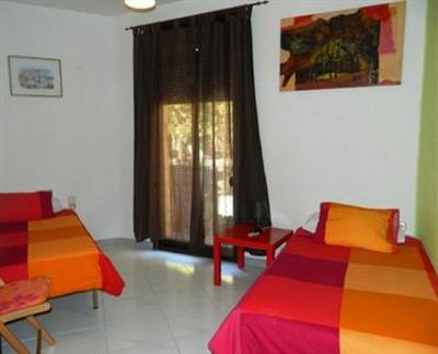 фото отеля Barcelona Nice and Cozy Hostel