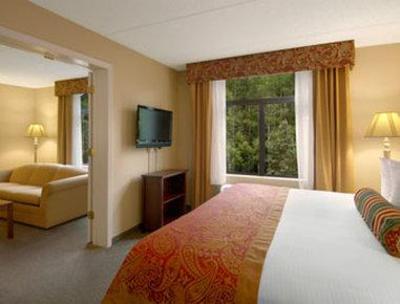 фото отеля Wingate by Wyndham Tampa North