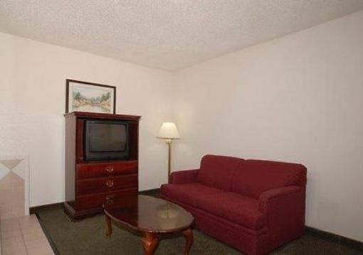фото отеля Comfort Inn Airport Tulsa