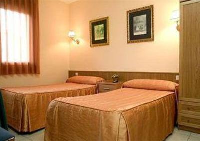 фото отеля Hostal Montserrat