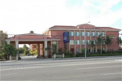фото отеля Baymont Inn & Suites Anaheim