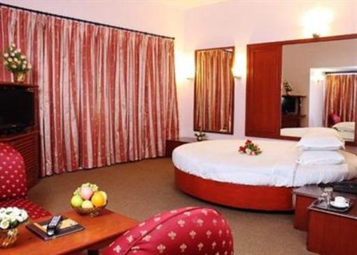 фото отеля Hotel Dee Cee Manor