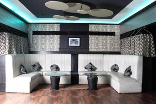 фото отеля Hotel Dee Cee Manor