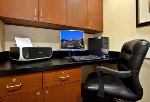 фото отеля Holiday Inn Express Dayton-Centerville