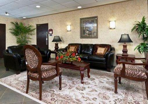 фото отеля Clarion Inn & Suites Murfreesboro