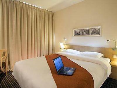 фото отеля Mercure Paris La Defense 5