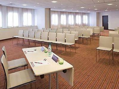 фото отеля Mercure Paris La Defense 5