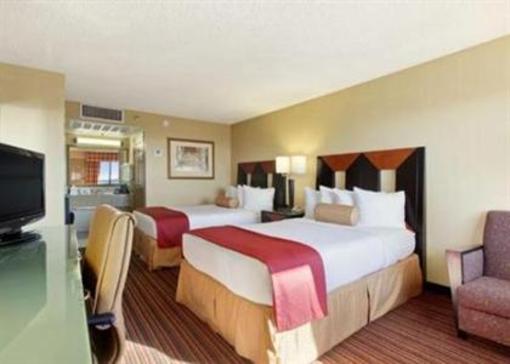 фото отеля Clarion Hotel South Bay