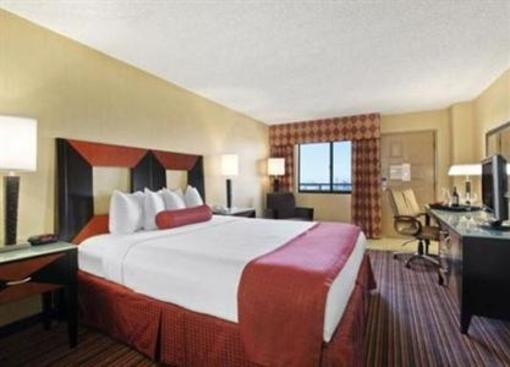фото отеля Clarion Hotel South Bay