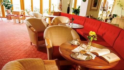 фото отеля Baumgartner's Blumenhotel Schenna