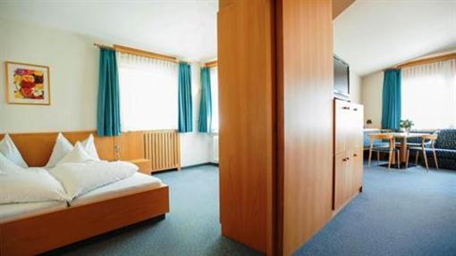 фото отеля Baumgartner's Blumenhotel Schenna