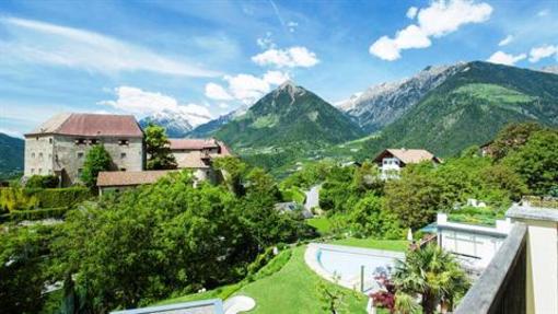 фото отеля Baumgartner's Blumenhotel Schenna