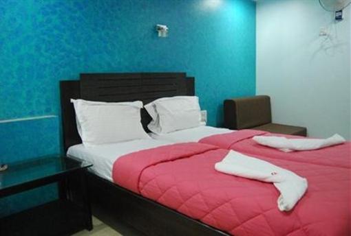 фото отеля Hotel K C Residency