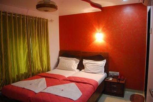 фото отеля Hotel K C Residency