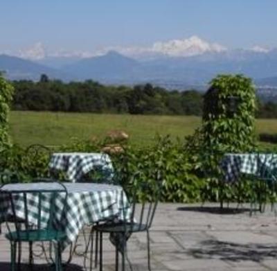 фото отеля Auberge Des Chasseurs Echenevex